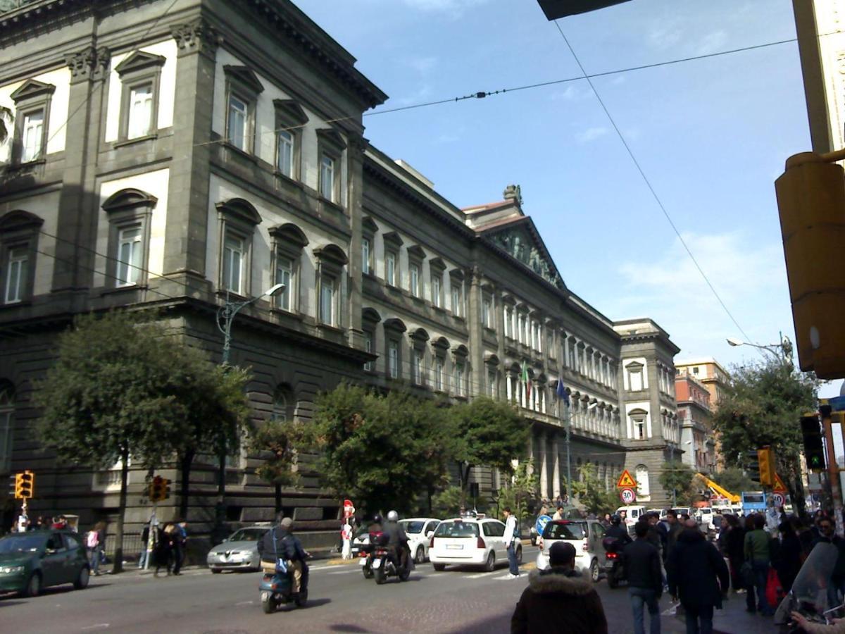Suite San Gennaro Bis Neapol Zewnętrze zdjęcie