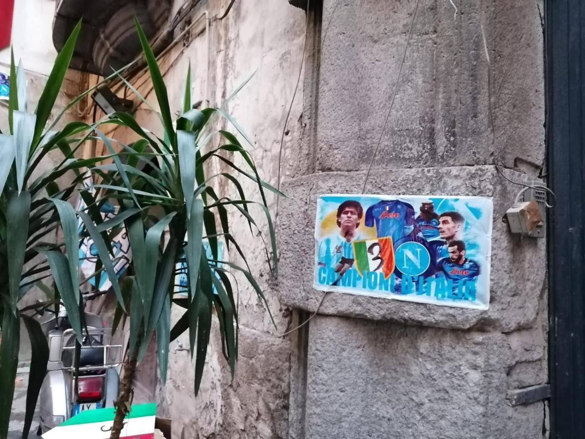 Suite San Gennaro Bis Neapol Zewnętrze zdjęcie