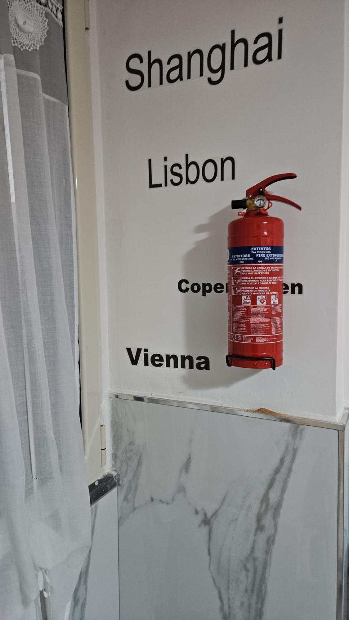 Suite San Gennaro Bis Neapol Zewnętrze zdjęcie